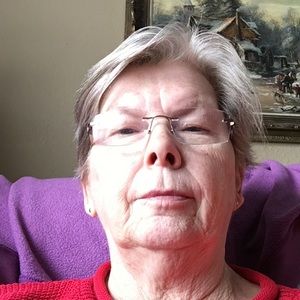 Meet your Posher, Edwina